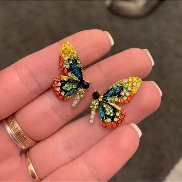 Earrings - Picture 2 of 5